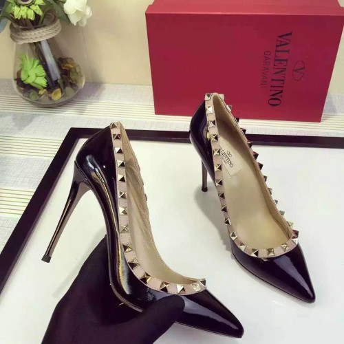 valentino Rockstud Pump patent leather black